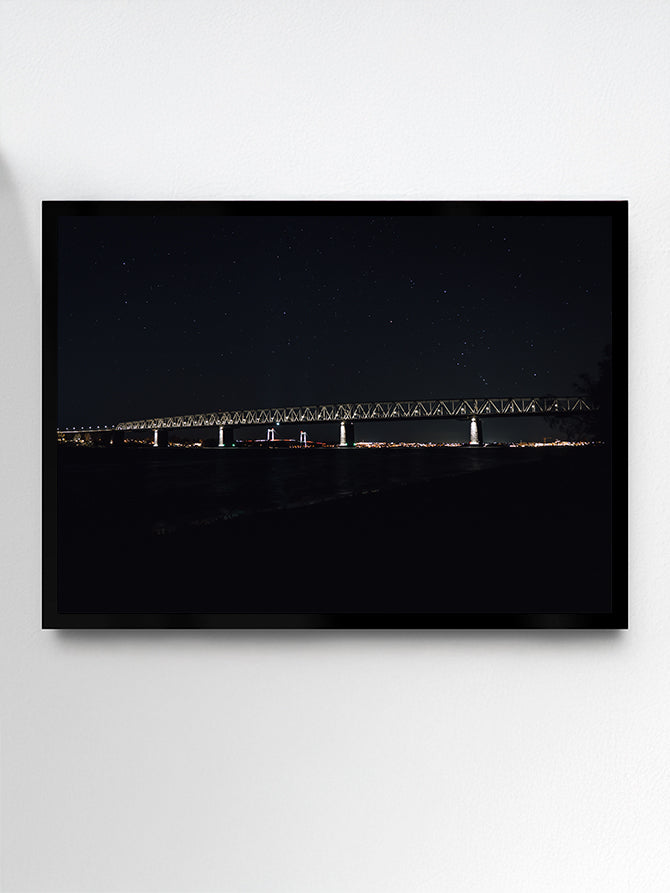 Den Gamle Lillebæltsbro i vintermørke – Stjernehimmel Fotoprint