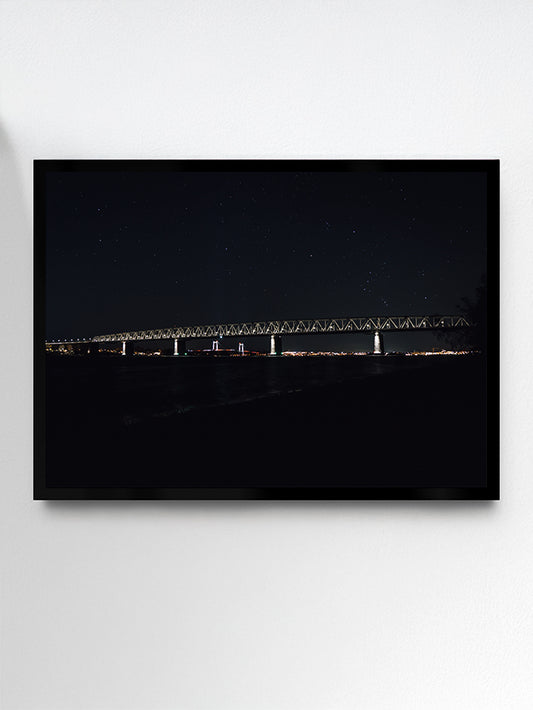 Den Gamle Lillebæltsbro i vintermørke – Stjernehimmel Fotoprint