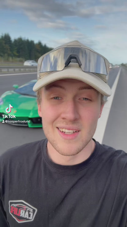 Lamborghini strandet på motorvej